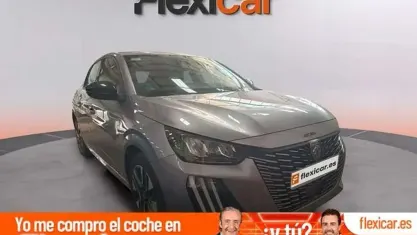 Usado Peugeot 208 Allure 101 CV (74 kW) 2025 Gris Utilitario
