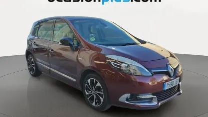 Usado Renault Scénic III Bose Edition 110 CV (80 kW) 2015 Rojo SUV