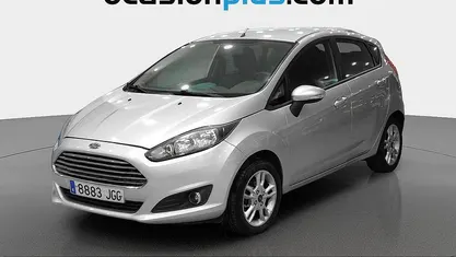 Usado 2015 Ford Fiesta Trend Utilitario | 6019 € (Precio justo)