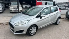 Gris / plata Usado 2017 Ford Fiesta Trend Utilitario | 8300 € (Buen precio)