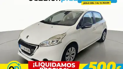 Usado Peugeot 208 Active 82 CV (60 kW) 2013 Blanco Utilitario