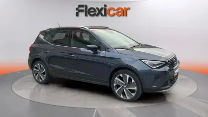 Usado Seat Arona FR 150 CV (110 kW) 2024 Gris SUV