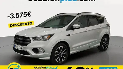 Usado Ford Kuga ST-Line 150 CV (110 kW) 2017 Gris plata SUV