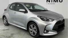 Gris Usado 2024 Toyota Yaris Hybrid Active Berlina | 21.900 € (Precio justo)