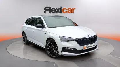 Usado Skoda Scala Monte Carlo 150 CV (110 kW) 2023 Blanco Utilitario