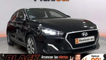 Usado Hyundai i30 120 CV (88 kW) 2019 Negro Utilitario