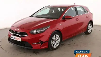 Usado Kia Ceed 120 CV (88 kW) 2022 Rojo Utilitario