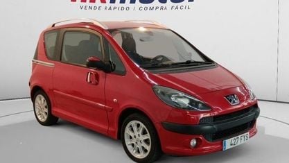 Usado Peugeot 1007 68 CV (50 kW) 2007 Rojo Monovolumen