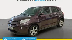 Usado 2010 Toyota Urban Cruiser Active Berlina | 8150 € (Precio justo)