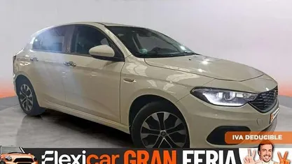 Usado Fiat Tipo Cross 95 CV (69 kW) 2021 Utilitario