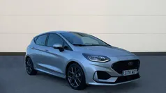Gris Usado 2023 Ford Fiesta ST-Line Utilitario | 15.490 € (Precio justo)