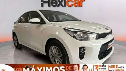 Usado Kia Rio 101 CV (74 kW) 2019 Blanco Berlina