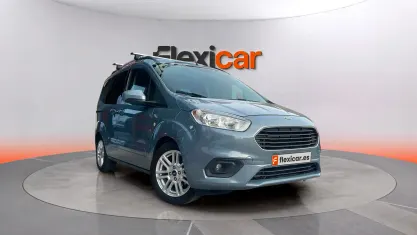 Usado Ford Tourneo Courier Ambiente 102 CV (75 kW) 2018 Azul Monovolumen