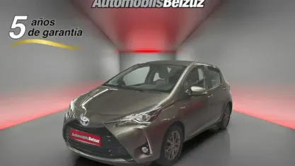 Usado Toyota Yaris Hybrid Active 100 CV (73 kW) 2019