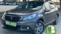 Gris / plata Usado 2017 Peugeot 2008 Style SUV | 8499 € (Precio justo)