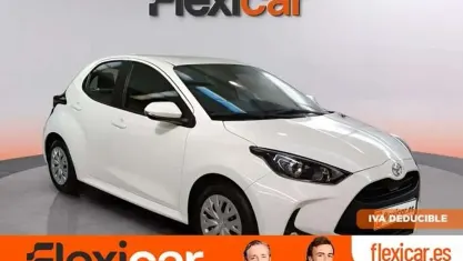 Usado Toyota Yaris Comfort 72 CV (52 kW) 2023 Blanco Utilitario
