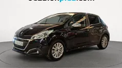 Usado 2019 Peugeot 208 Signature Sky Utilitario | 7091 € (Buen precio)