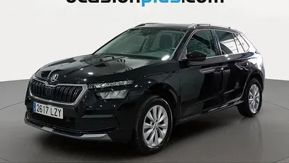 Usado Skoda Kamiq 110 CV (80 kW) 2022 Negro SUV
