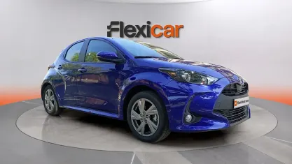 Usado Toyota Yaris Hybrid Active 116 CV (85 kW) 2025 Azul Berlina