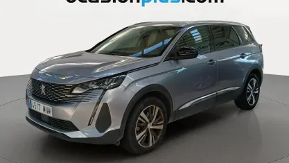 Usado Peugeot 5008 Allure 131 CV (96 kW) 2024 Gris SUV