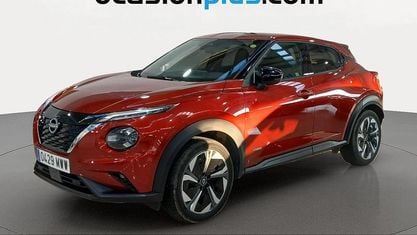 Begagnad Nissan Juke N-Connecta 143 HK (105 kW) 2024 Röd SUV