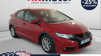 Usado Honda Civic Comfort 100 CV (73 kW) 2012 Rojo Utilitario