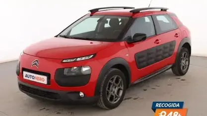 Usado Citroën C4 Cactus Feel 100 CV (73 kW) 2015 Rojo Utilitario