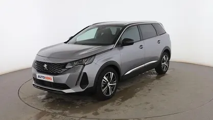 Usado Peugeot 5008 Allure 131 CV (96 kW) 2022 Gris SUV