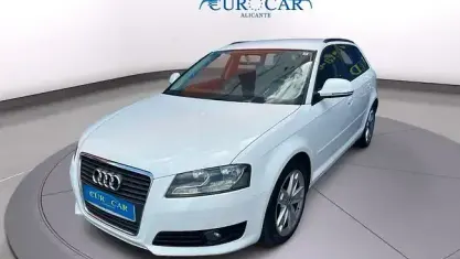 Usado Audi A3 Comfort 105 CV (77 kW) 2010 Blanco Utilitario