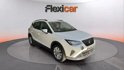 Usado Seat Arona Reference 95 CV (69 kW) 2021 Blanco SUV