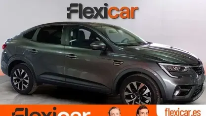 Begagnad Renault Arkana Equilibre 145 HK (106 kW) 2023 Grå SUV