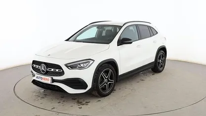 Usado Mercedes GLA200 AMG line 163 CV (119 kW) 2022 Blanco SUV