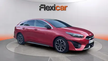 Usado Kia ProCeed GT-Line 120 CV (88 kW) 2022 Rojo Utilitario
