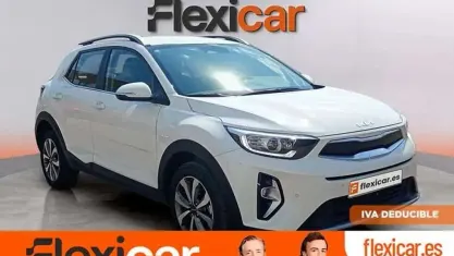 Usado Kia Stonic 101 CV (74 kW) 2025 Blanco SUV