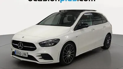 Usado Mercedes B180 AMG 136 CV (100 kW) 2021 Blanco Monovolumen
