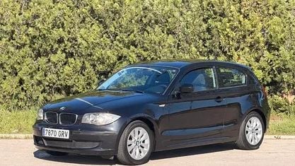 Usado BMW 116 116 CV (85 kW) 2009 Negro Utilitario