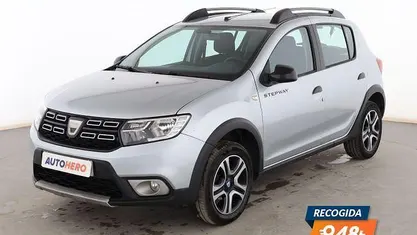 Usado Dacia Sandero 101 CV (74 kW) 2020 Gris Berlina
