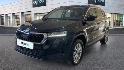 Negro Usado 2023 Skoda Karoq Ambition SUV | 23.900 € (Precio justo)