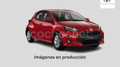 Gris Usado 2021 Toyota Yaris Hybrid Style Utilitario | 19.890 € (Precio justo)