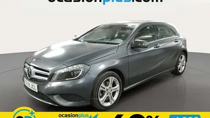 Usado Mercedes A200 Urban 136 CV (100 kW) 2015 Blanco Utilitario