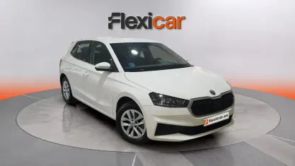 Usado Skoda Fabia Active 80 CV (58 kW) 2022 Blanco Utilitario