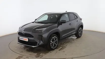 Gris Usado 2022 Toyota Yaris Cross Plus SUV | 24.599 € (Precio justo)