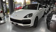 Blanco Usado 2021 Porsche Cayenne Turbo S SUV | 98.800 € (Super precio)