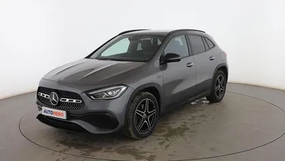 Usado Mercedes GLA250 AMG line 218 CV (160 kW) 2020 Gris SUV