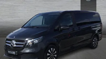 Usado Mercedes V250 190 CV (139 kW) 2023 Gris Monovolumen