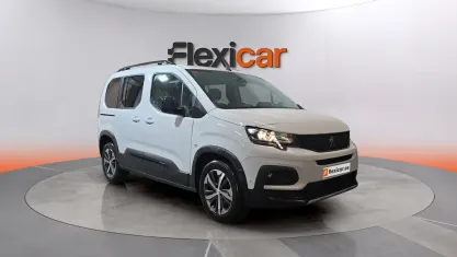 Usado Peugeot Rifter Allure 102 CV (75 kW) 2023 Blanco Monovolumen