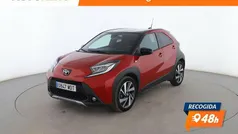 Rojo Usado 2023 Toyota Aygo Play Utilitario | 15.199 € (Precio justo)