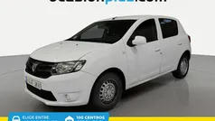 Blanco Usado 2015 Dacia Sandero Base Utilitario | 6500 € (Precio justo)