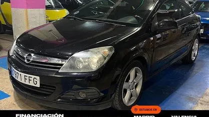 Usado Opel Astra GTC Cosmo 120 CV (88 kW) 2006 Negro Utilitario