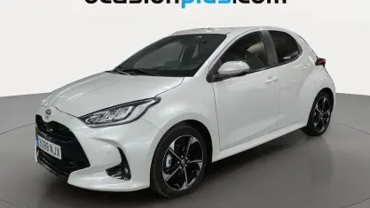Usado Toyota Yaris Plus 116 CV (85 kW) 2026 Blanco Utilitario